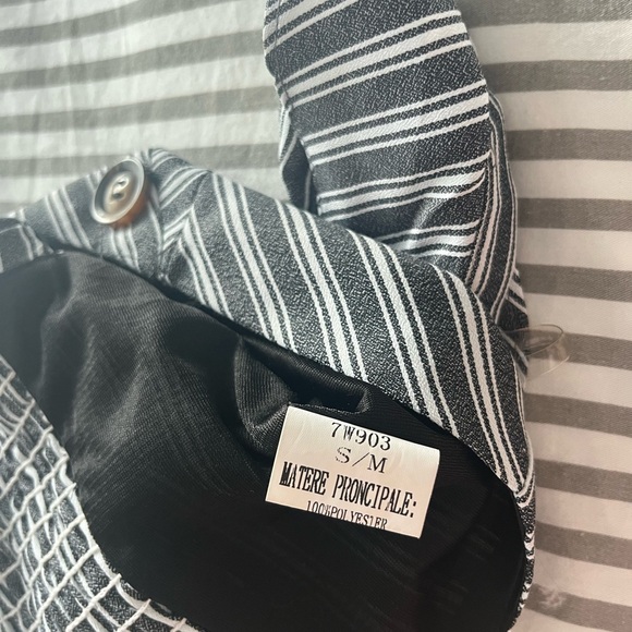 Crop top with ruffle sleeve - Picture 5 of 5